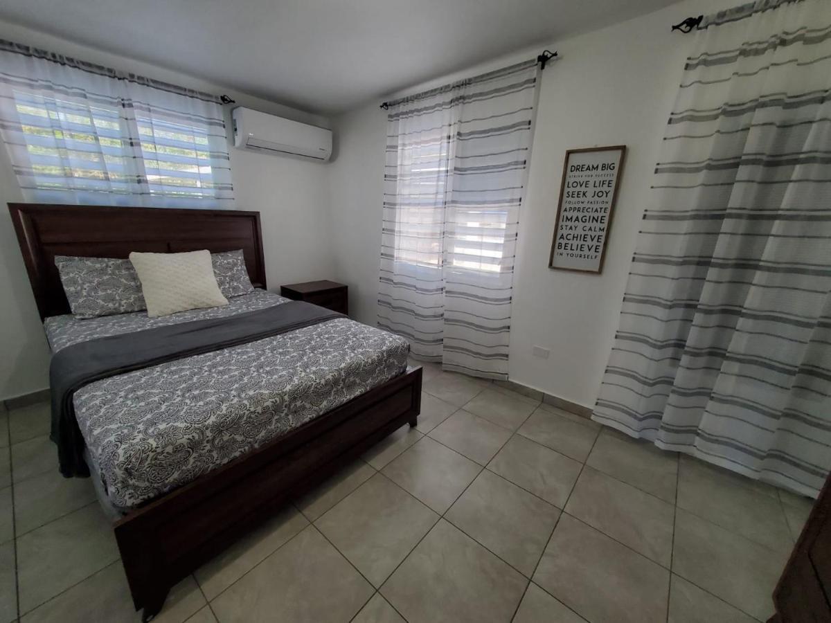 Aguadilla Sunrise Apt With Ac Wifi 8 Minute Walk From Crashboat Beach Exterior photo