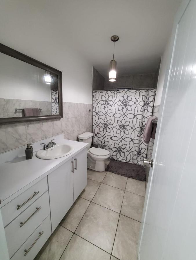 Aguadilla Sunrise Apt With Ac Wifi 8 Minute Walk From Crashboat Beach Exterior photo